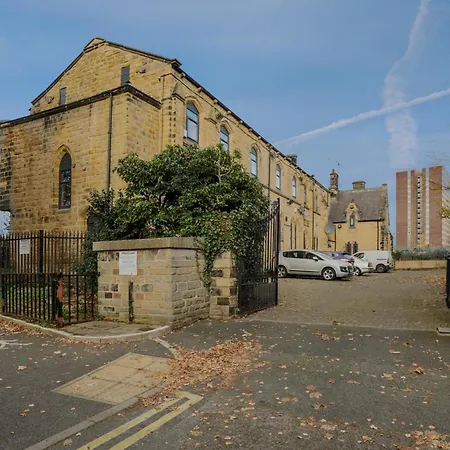The Old Stone Sanctuary Лідс